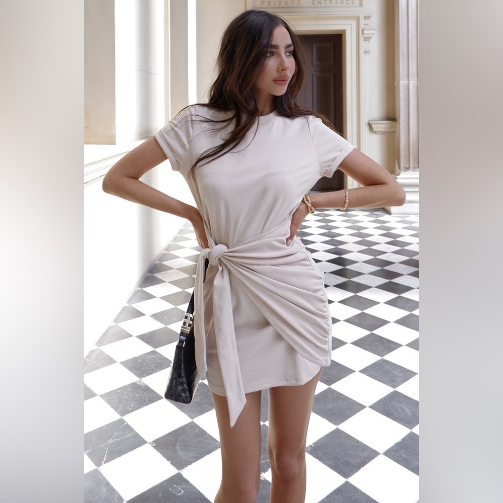 NWT RUNWAY WINNIE SHIRT DRESS - WHITE Elegant White‎ Dress Sz L